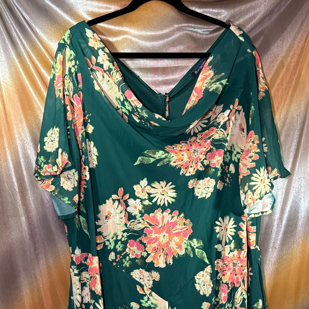 Roamans green and pink handkerchief hem‎ sequins on the front A3 size 30w